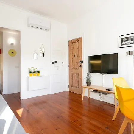 Great 1 Bdr Flat With Air Condicioner! *