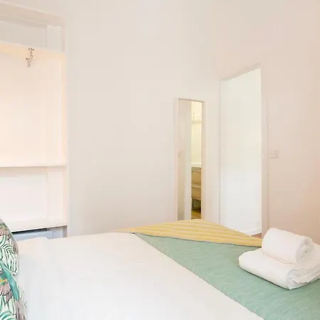 Great 1 Bdr Flat With Air Condicioner! Lejlighed